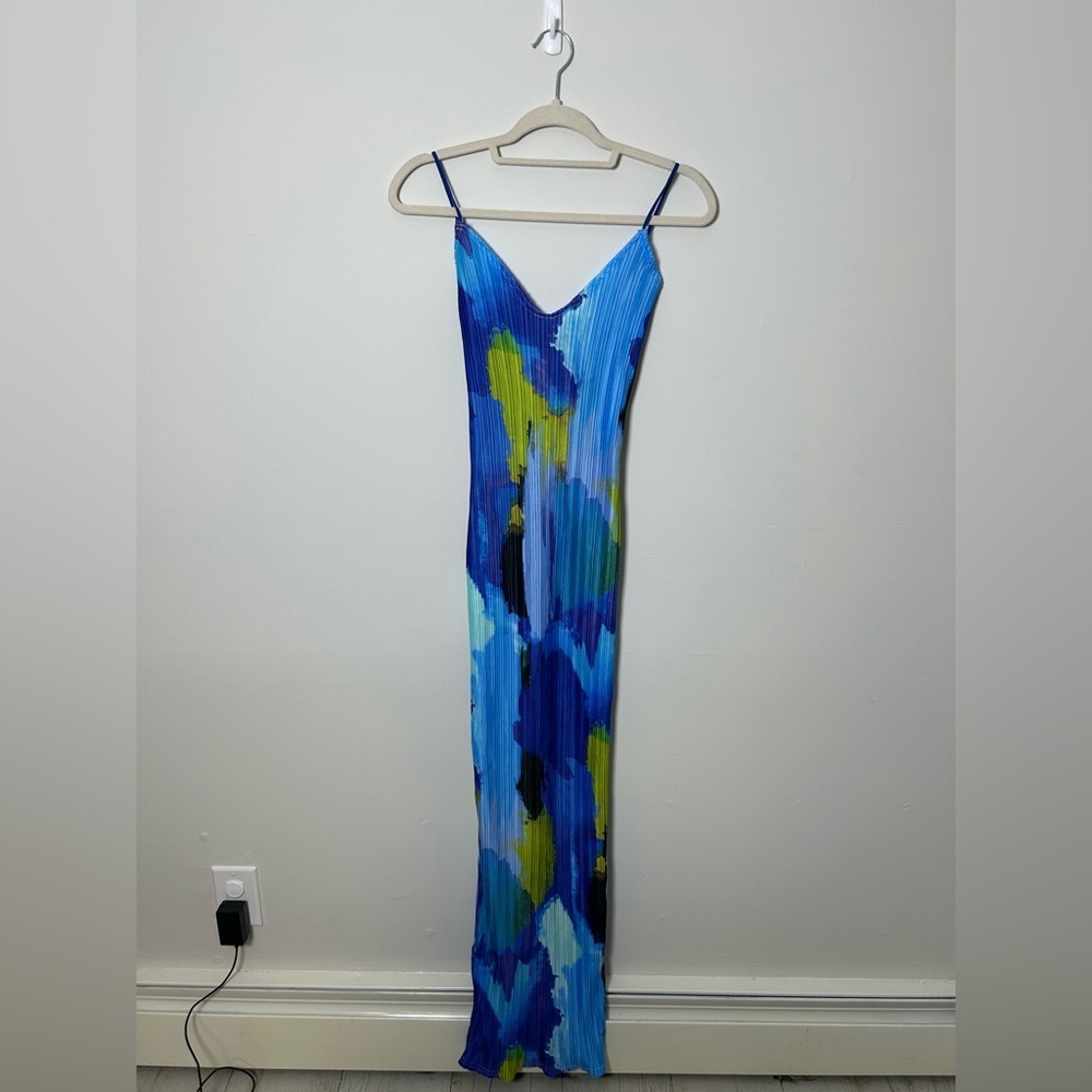 PrettyLittleThing blue abstract print plisse low back strappy maxi dress